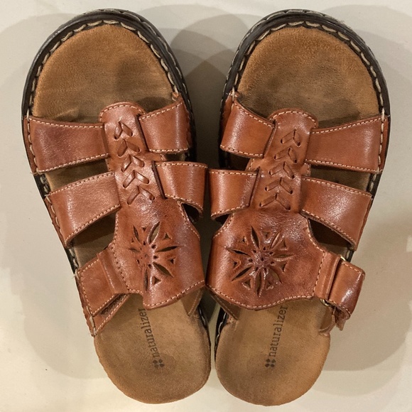 Naturalizer Tribal Tan Leather Slip On Sandals 8M - Picture 2 of 14